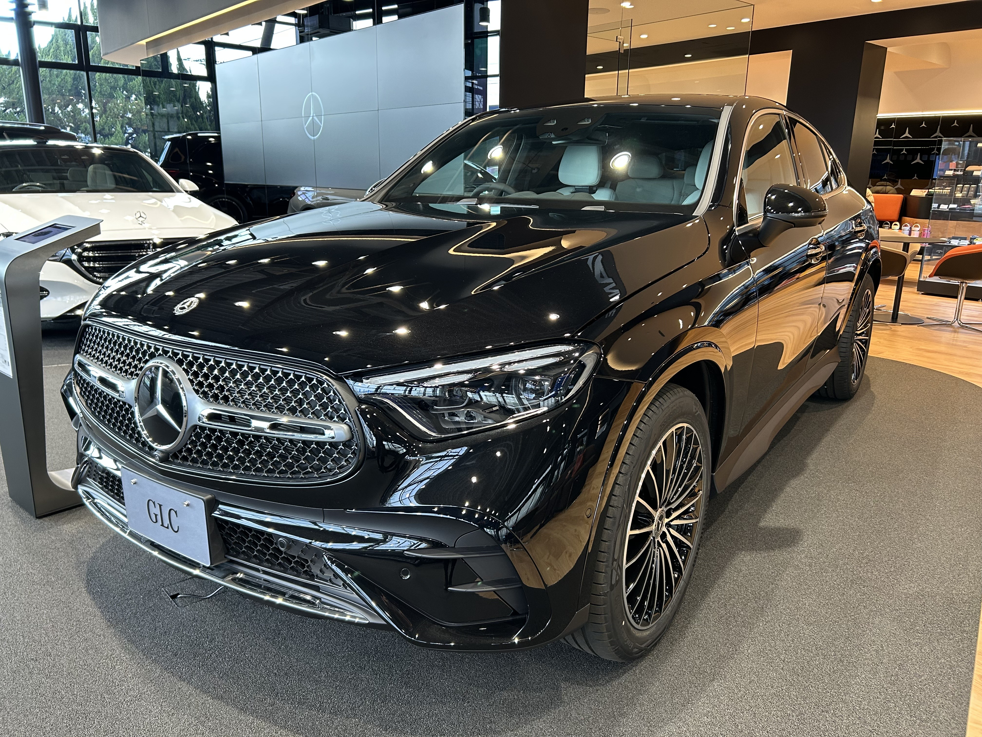 展示車・試乗車 | メルセデス・ベンツ博多板付 | 株式会社ヤナセ